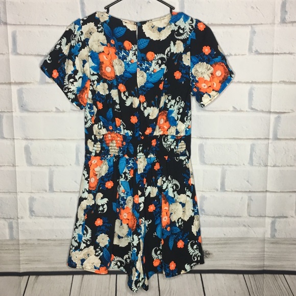 ❗️$15 SALE — Solemio Floral Romper - Picture 3 of 8